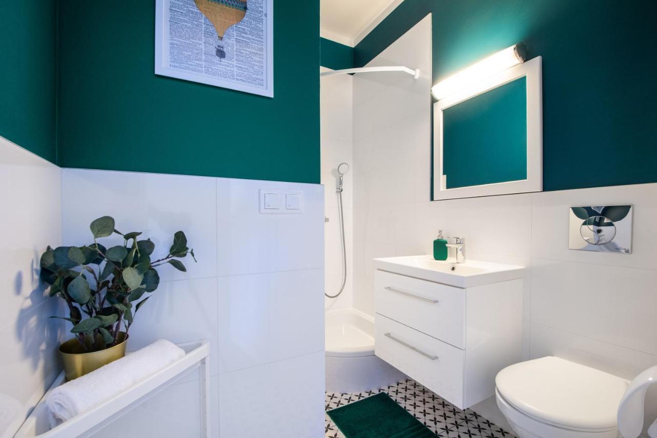 23 Unit Miniapartments Warszawa Lotnisko Okecie Fajne Ministudio Przy Bitwy Warszawskiej Kültér fotó
